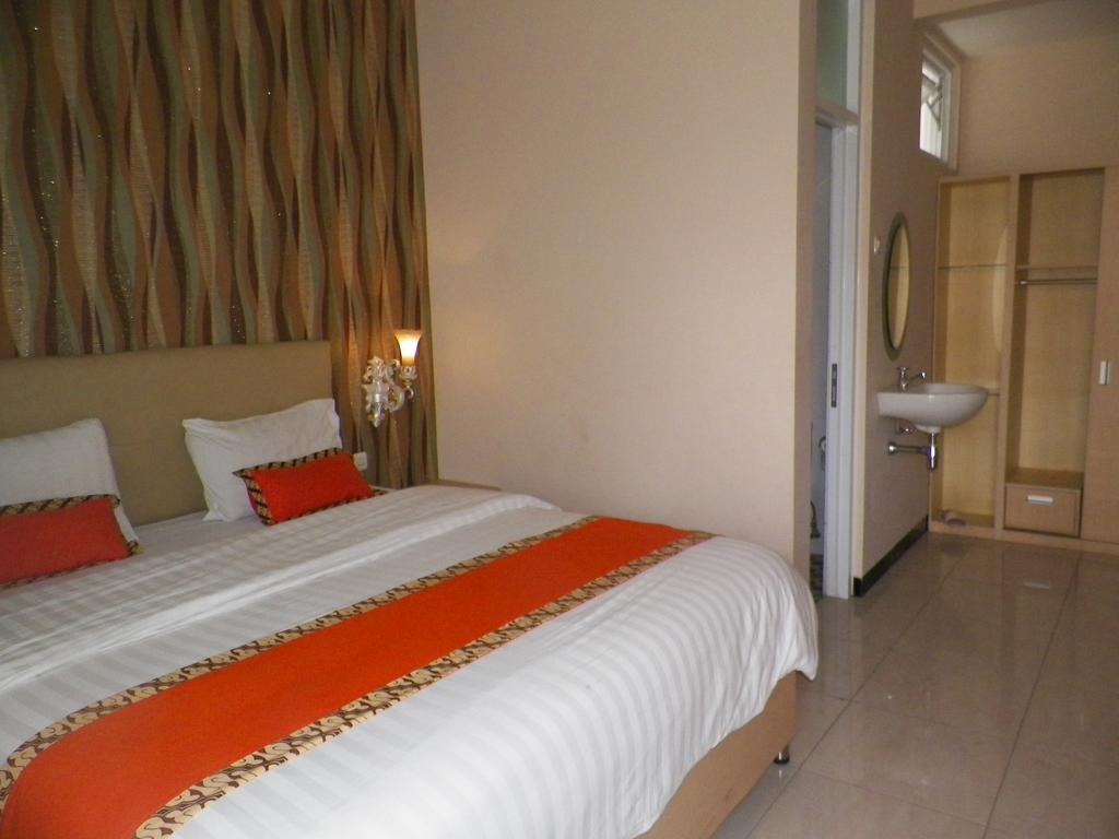 Ceria Boutique Hotel Maguwo Exterior foto