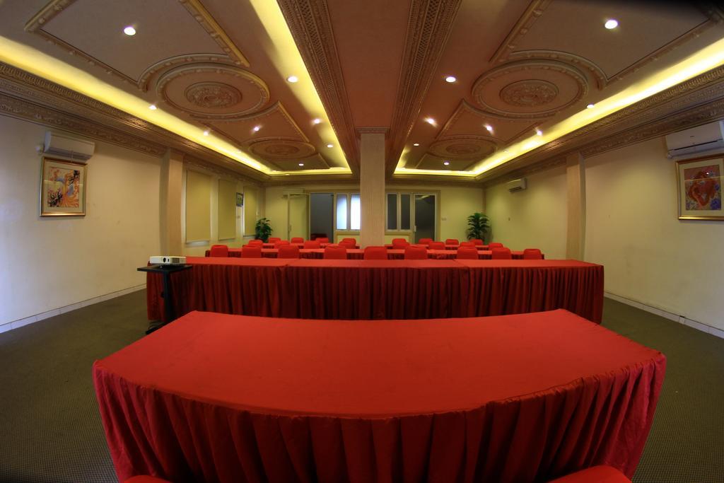 Ceria Boutique Hotel Maguwo Exterior foto