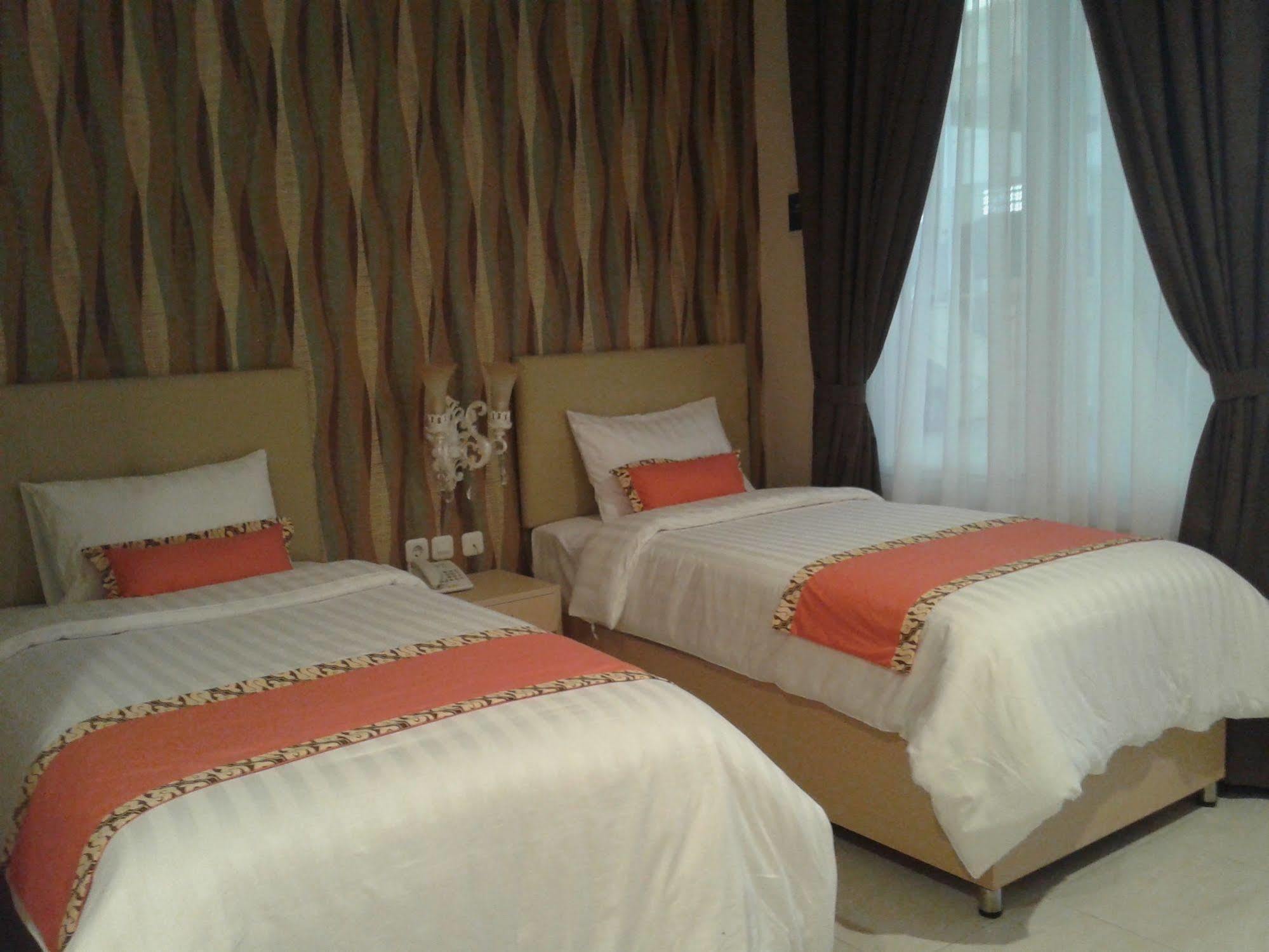 Ceria Boutique Hotel Maguwo Exterior foto
